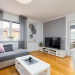 Ana 1 Apartment Fazana